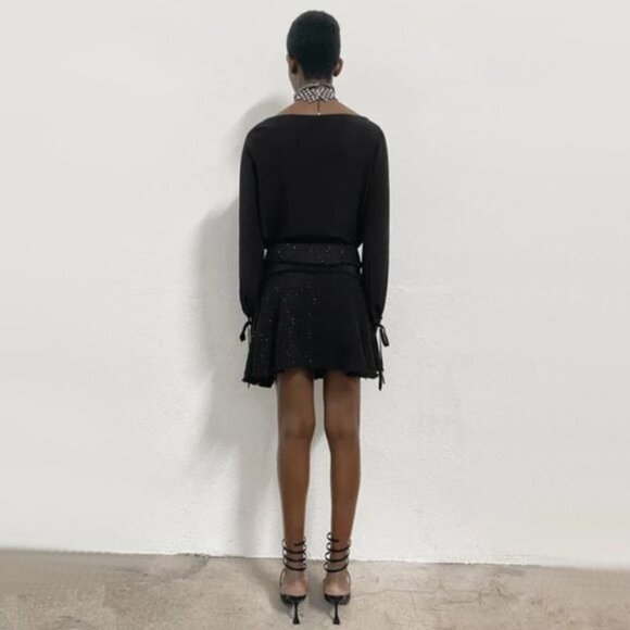 NWT Zara black textured sequin & semi-sheer frayed mini skirt, M - Picture 2 of 13